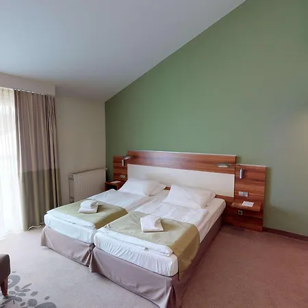 Mercure Tagungs- & 4*