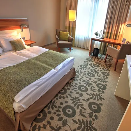 Отель Mercure Tagungs- &