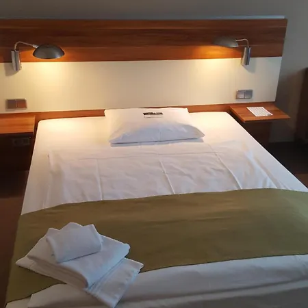 Mercure Tagungs- & 4*