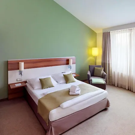 Mercure Tagungs- & Hotel 4*