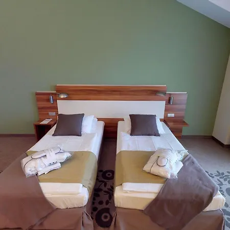 Mercure Tagungs- & فندق كريفيلد