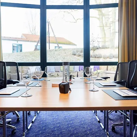 Mercure Tagungs- & Отель 4*