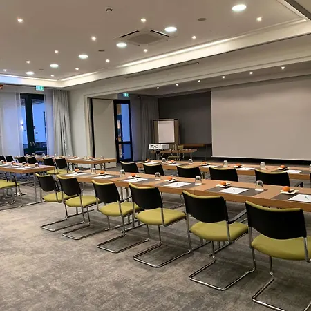Mercure Tagungs- & Hotell 4*