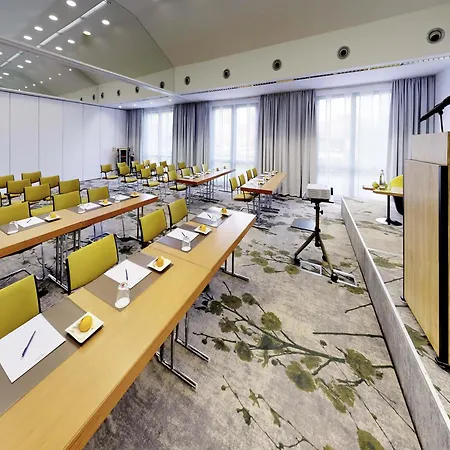 克雷费尔德中心土地美居酒店 4* 克雷费尔德