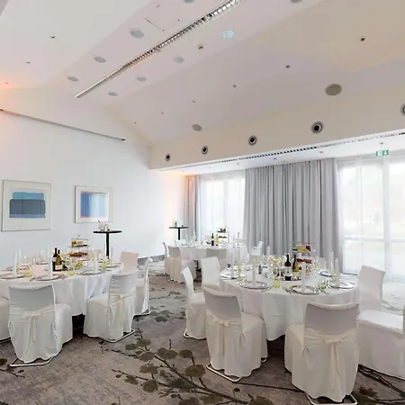 Hotell Mercure Tagungs- & 4*