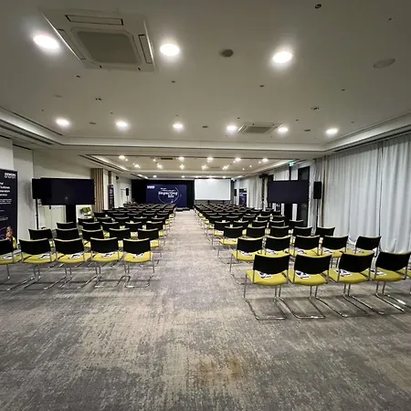 Mercure Tagungs- & Hotell 4*