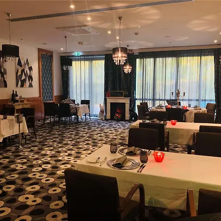 Mercure Tagungs- & Hotell 4*