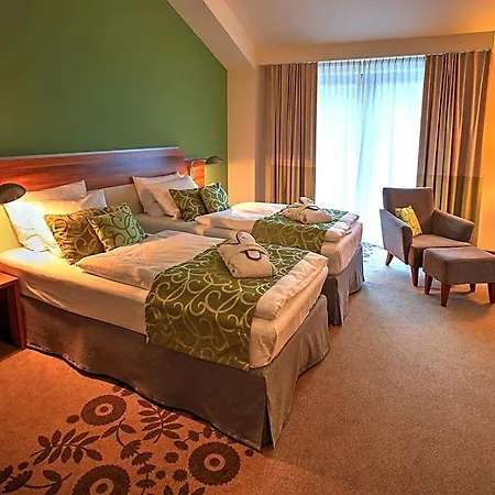 Mercure Tagungs- & 4* كريفيلد