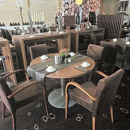 מלון Mercure Tagungs- & 4*
