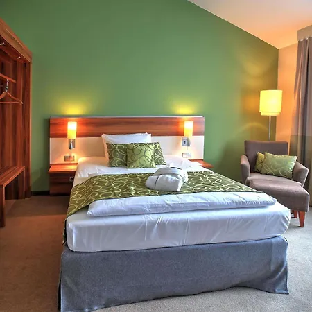 Hotel Mercure Tagungs- & 4*