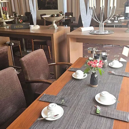 Mercure Tagungs- & 4*