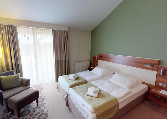 מלון Mercure Tagungs- & 4*